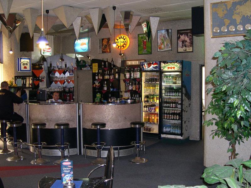 Garni Hotel Junior Bratislava Exteriör bild